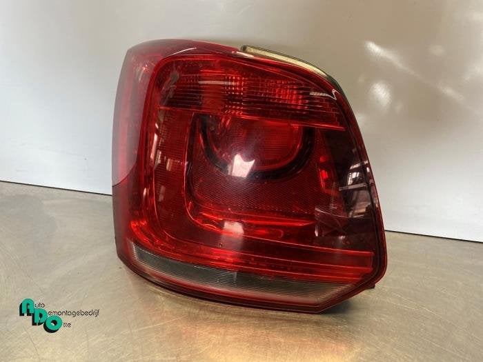 Achterlicht links van een Volkswagen Polo (Polo 09-), Gebruikt, -, Volkswagen, -