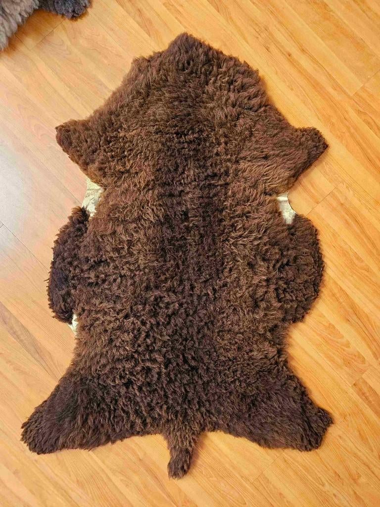Peau de mouton marron 112/70 cm, Enlèvement ou Envoi, Utilisé, Brun, Autres styles
