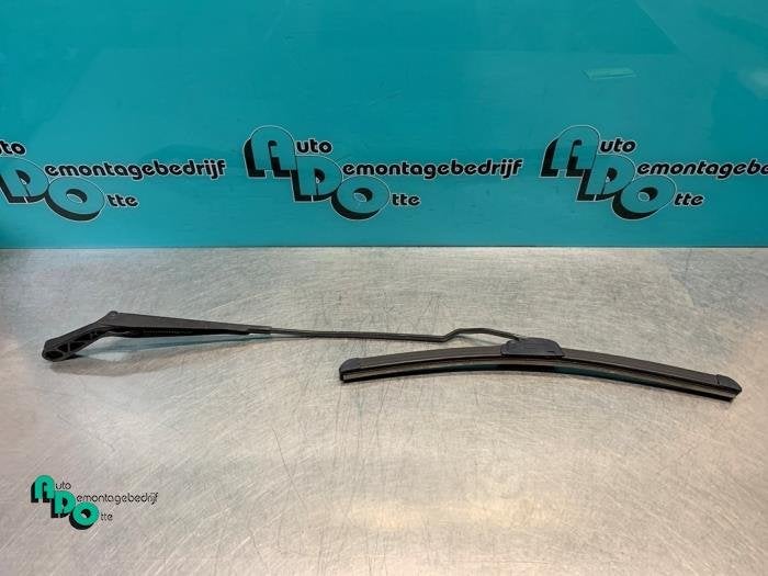 Bras essuie-glace avant d'un Volkswagen Golf (Golf 91-), Volkswagen, -, 3 mois de garantie, Utilisé