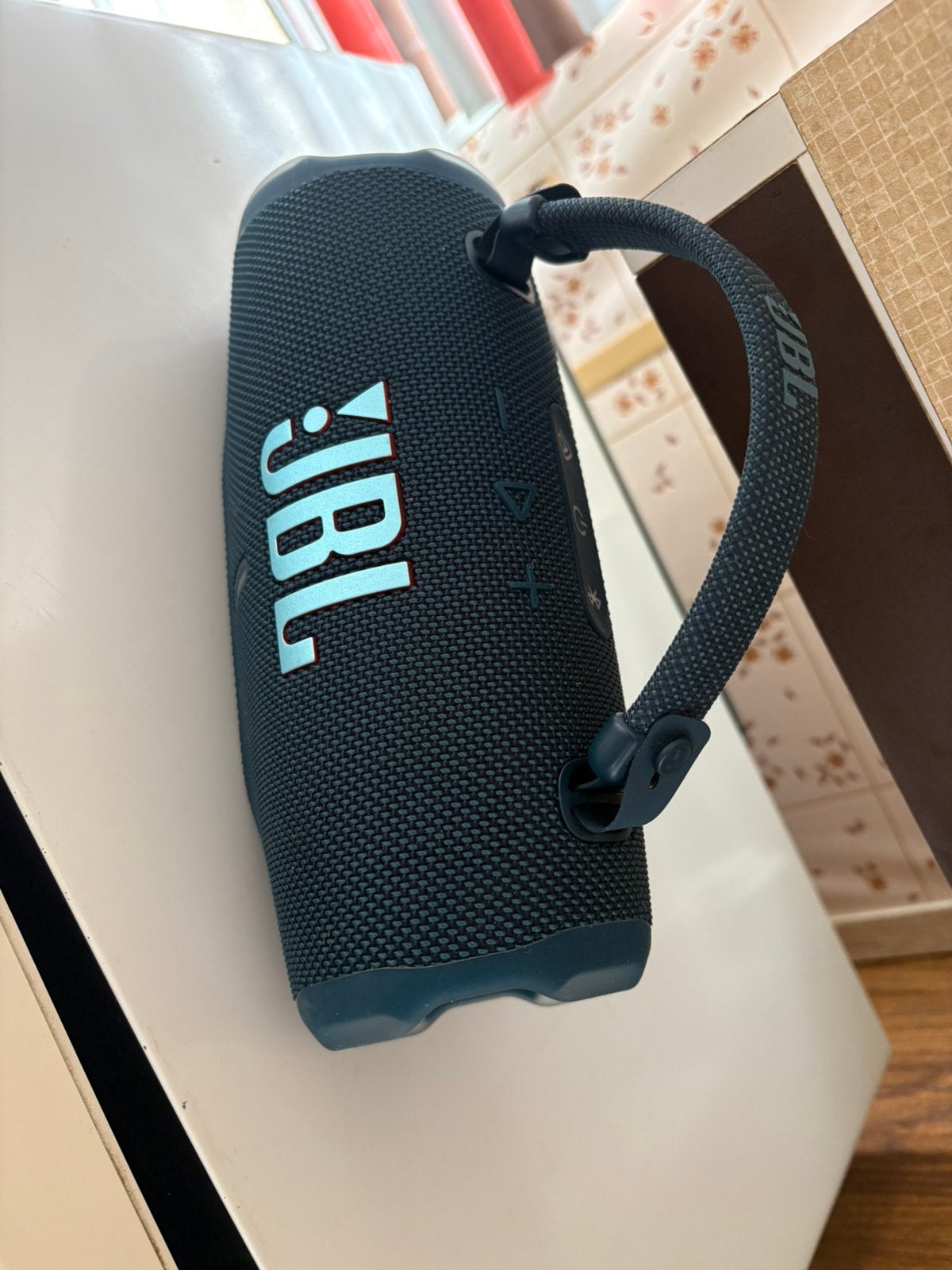 JBL charge 6, Sports & Fitness, Cardiofréquencemètres, Enlèvement, Comme neuf