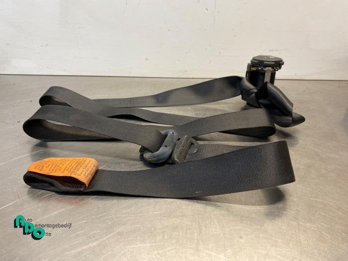 Ceinture de sécurité avant droite d'un BMW 3-Serie (3-Seri, -, 3 mois de garantie, Utilisé, -