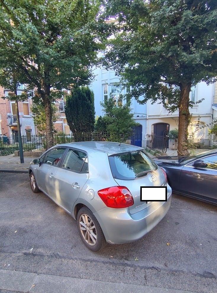 Toyota Auris, Autos, Toyota, Argent ou Gris, 3 places, Boîte manuelle, 5 portes