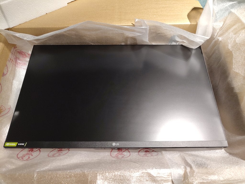Écran LG 27 pouces 144 Hz, Computers en Software, Monitoren, 101 t/m 150 Hz, Zo goed als nieuw, DisplayPort, 1 tot 2 ms