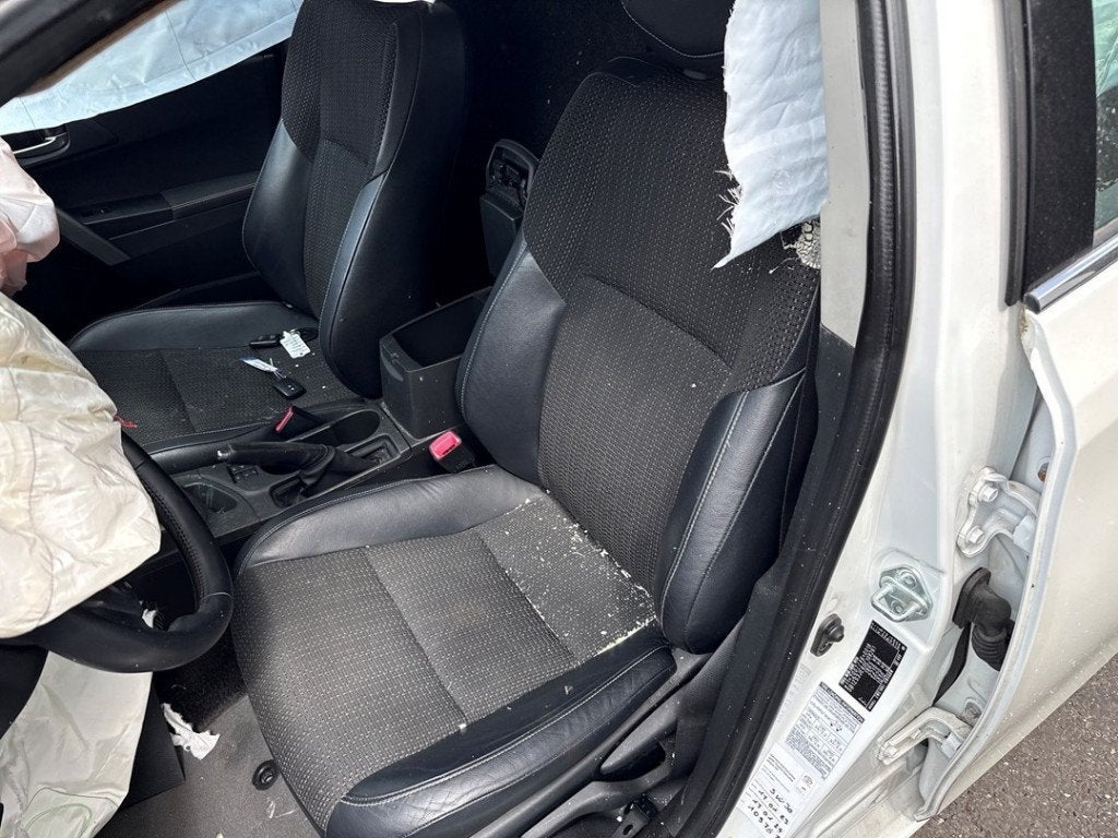 STOEL LINKS VOOR Toyota Auris Touring Sports (E18), Gebruikt, Kundenbetreuung@toyota.de, Toyota, Toyota-Allee 2
50858  Köln, DE