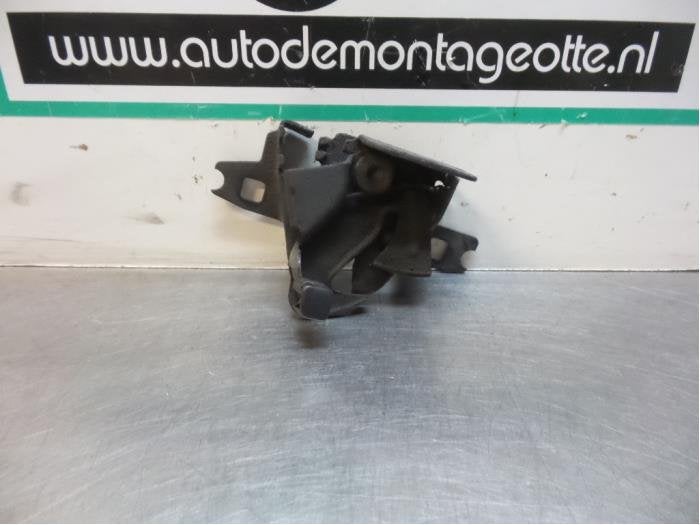 Mécanique de verrouillage capot d'un Volkswagen Polo (Polo, Autos : Pièces & Accessoires, Volkswagen, -, 3 mois de garantie, Utilisé