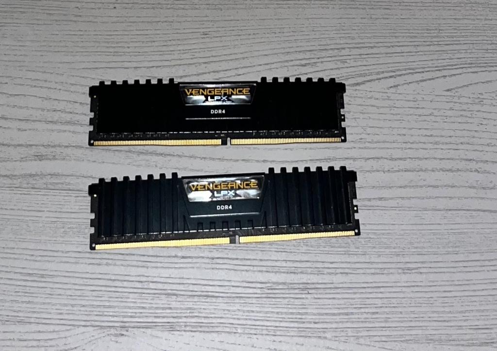 Corsair Vengeance ddr4 ram 2X16GB, 32 GB, DDR4, Enlèvement, Utilisé