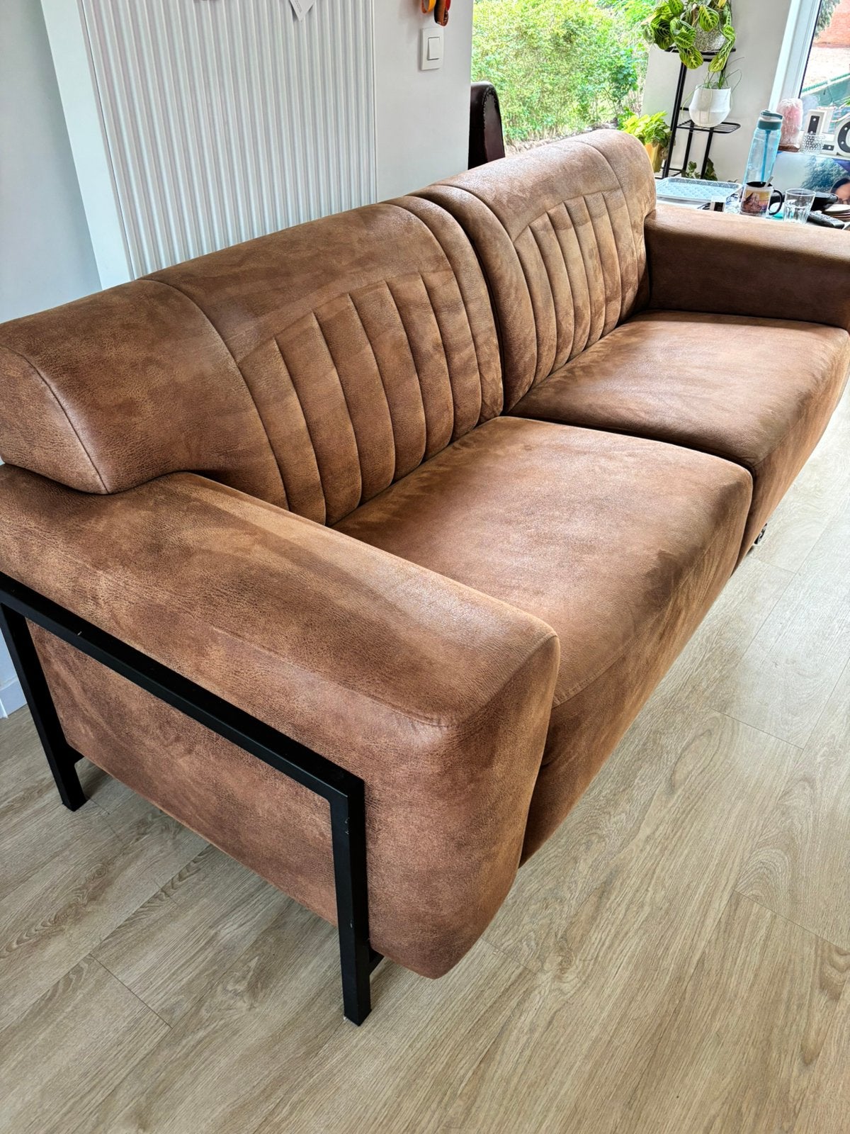 Cognackleurige designzetel 3 á 4 pers.– €300, Ophalen, Tijdloos design, Driepersoons, 75 tot 100 cm