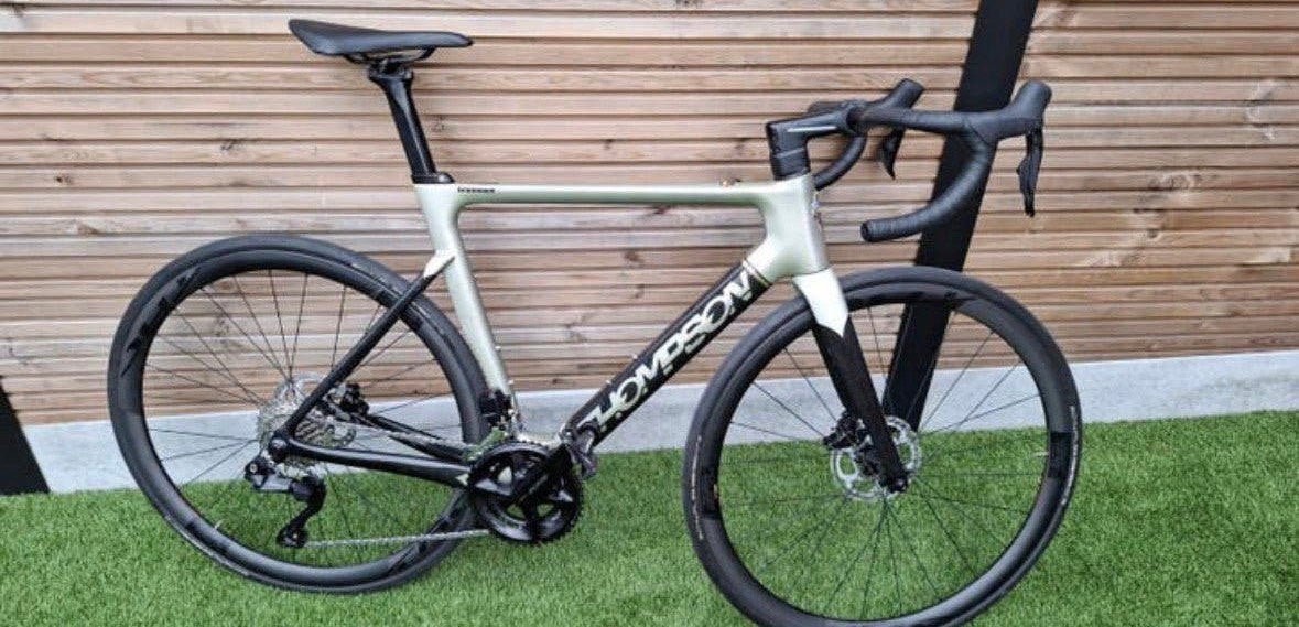 Koersfiets thomson grammont, Ophalen, Zo goed als nieuw, Carbon