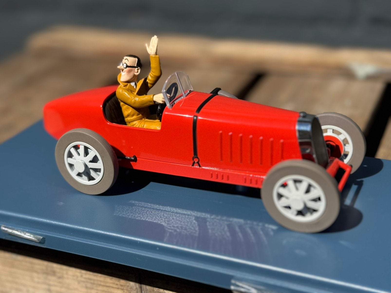 Kuifje Auto racer Bugatti 1 : 24, Ophalen of Verzenden, Kuifje, Gebruikt, Beeldje of Figuurtje
