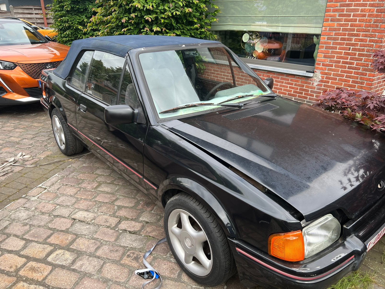 Ford escort 1600 benzine rally kit + escort cabrio xr3i, Auto's, Voorwielaandrijving, Escort, Stof, 1600 cc