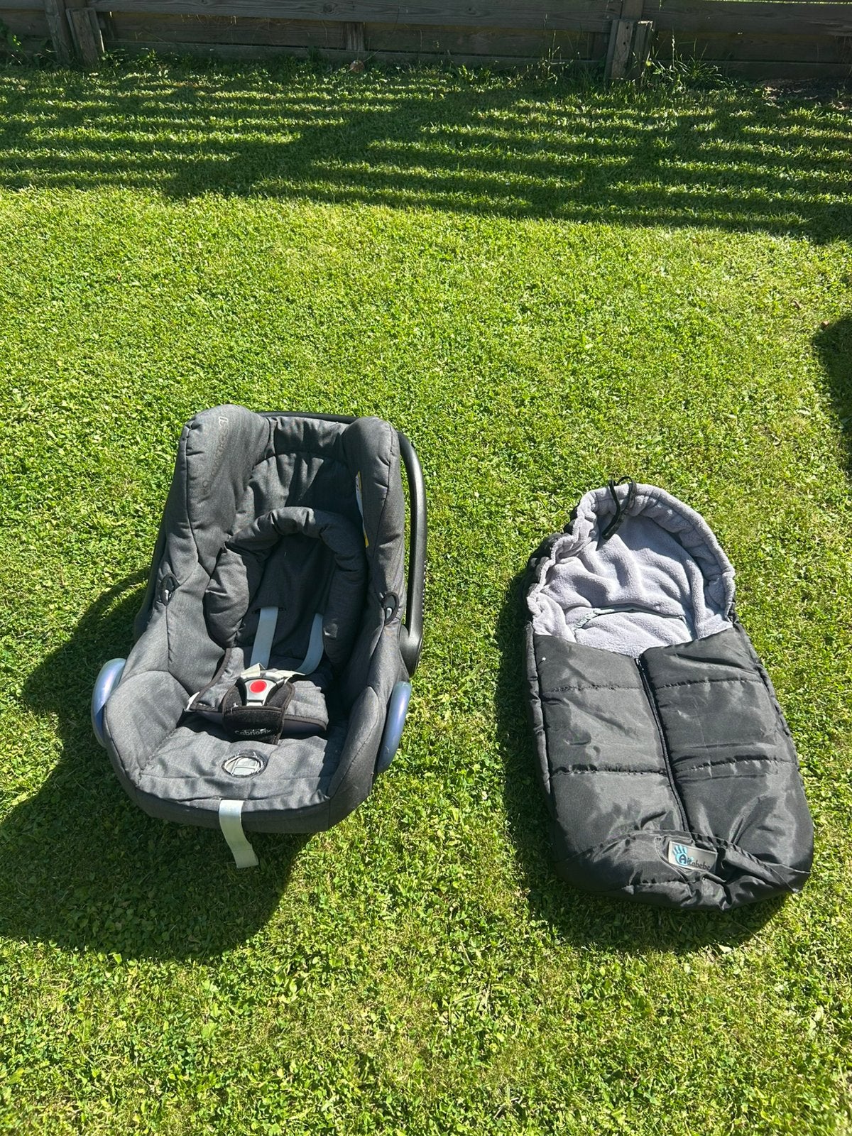 Maxi Cosi en Voetenzak - Voor Baby’s, Ophalen, Zo goed als nieuw, Maxi-Cosi, Autogordel