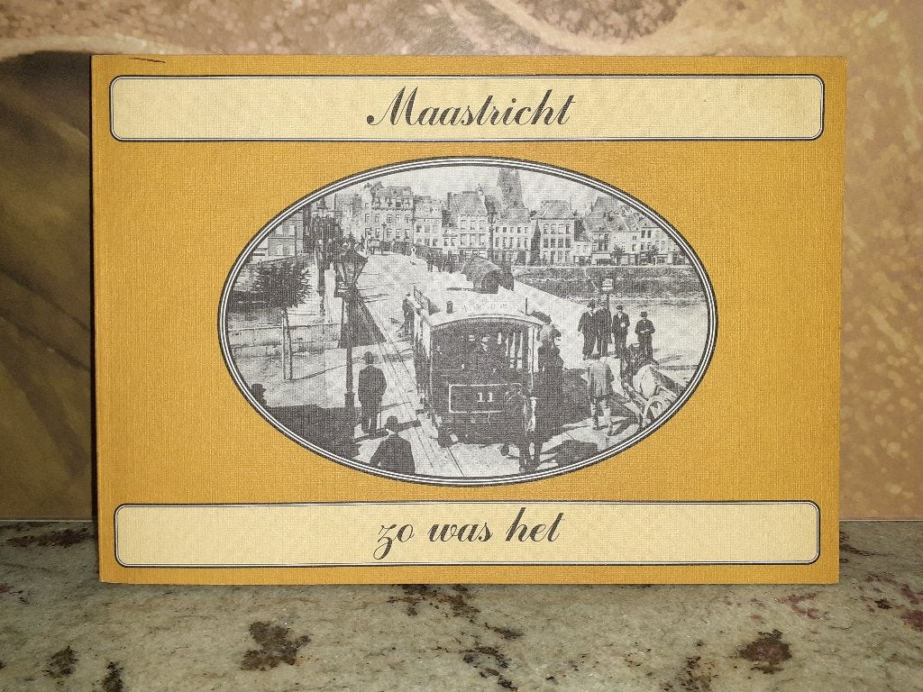 Maastricht, Zo Was Het. Foto's en Prentkaartenboek, Enlèvement ou Envoi, Comme neuf, W. Lem