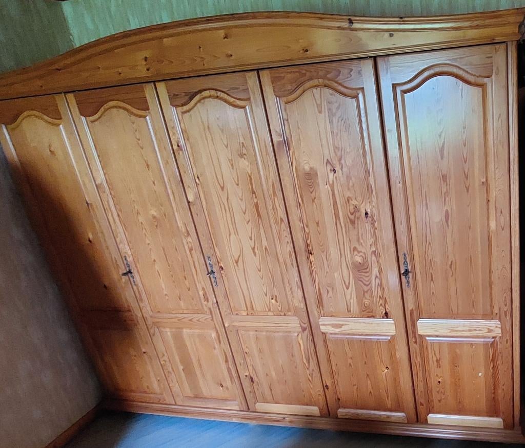Chambre à coucher complète en pin massif – bon état, Maison & Meubles, Chambre à coucher | Chambres à coucher complètes, Enlèvement