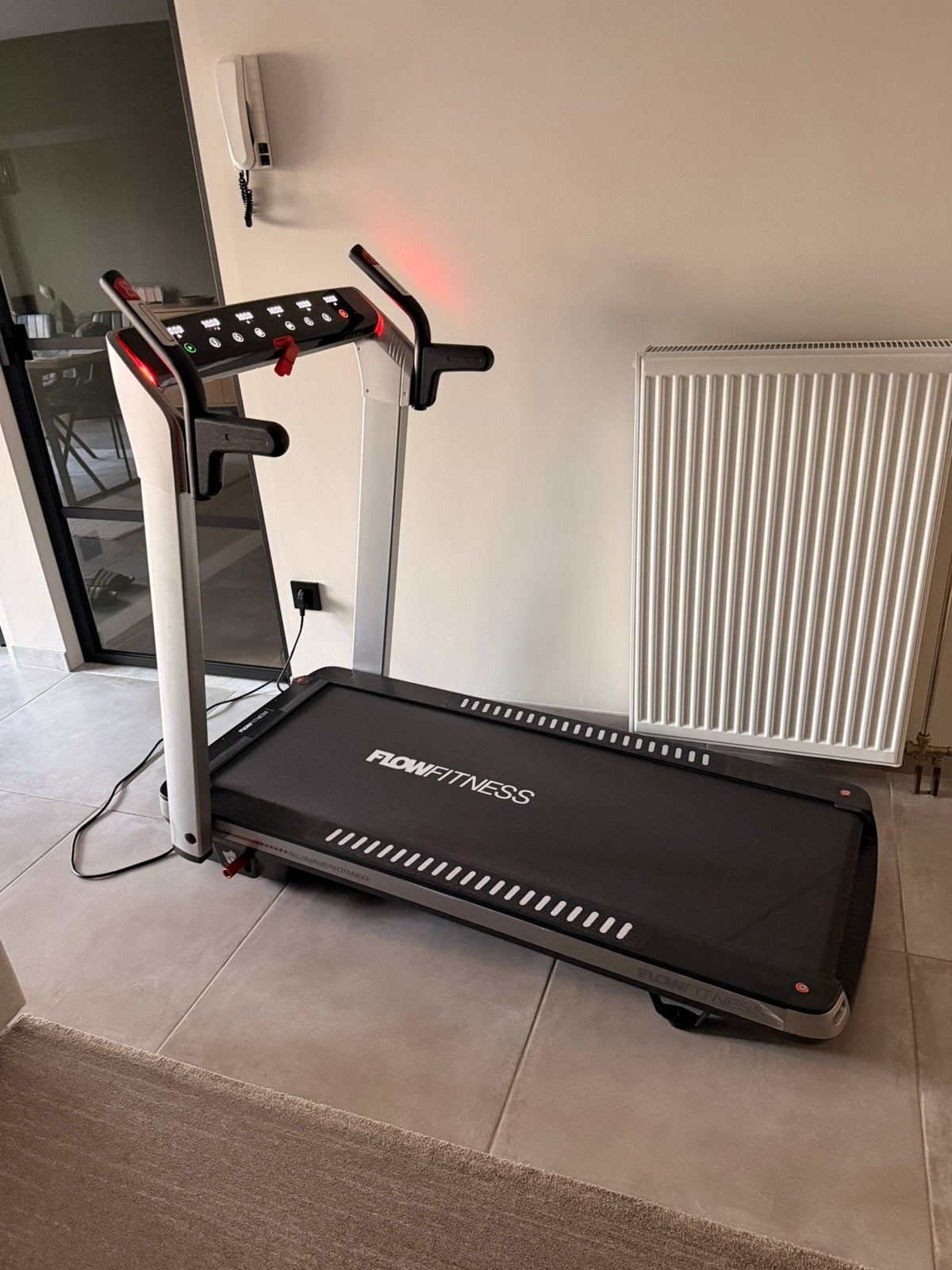 Flowfitness - Compacte & inklapbare loopband voor thuis, Ophalen, Zo goed als nieuw, Loopband