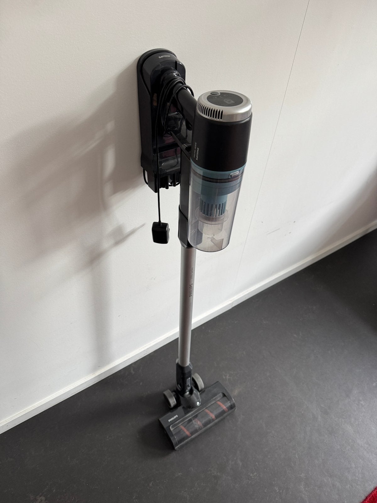 Steelstofzuiger Philips 3000 series met laadstation, Elektronische apparatuur, Ophalen, Philips, Draadloos, Zo goed als nieuw