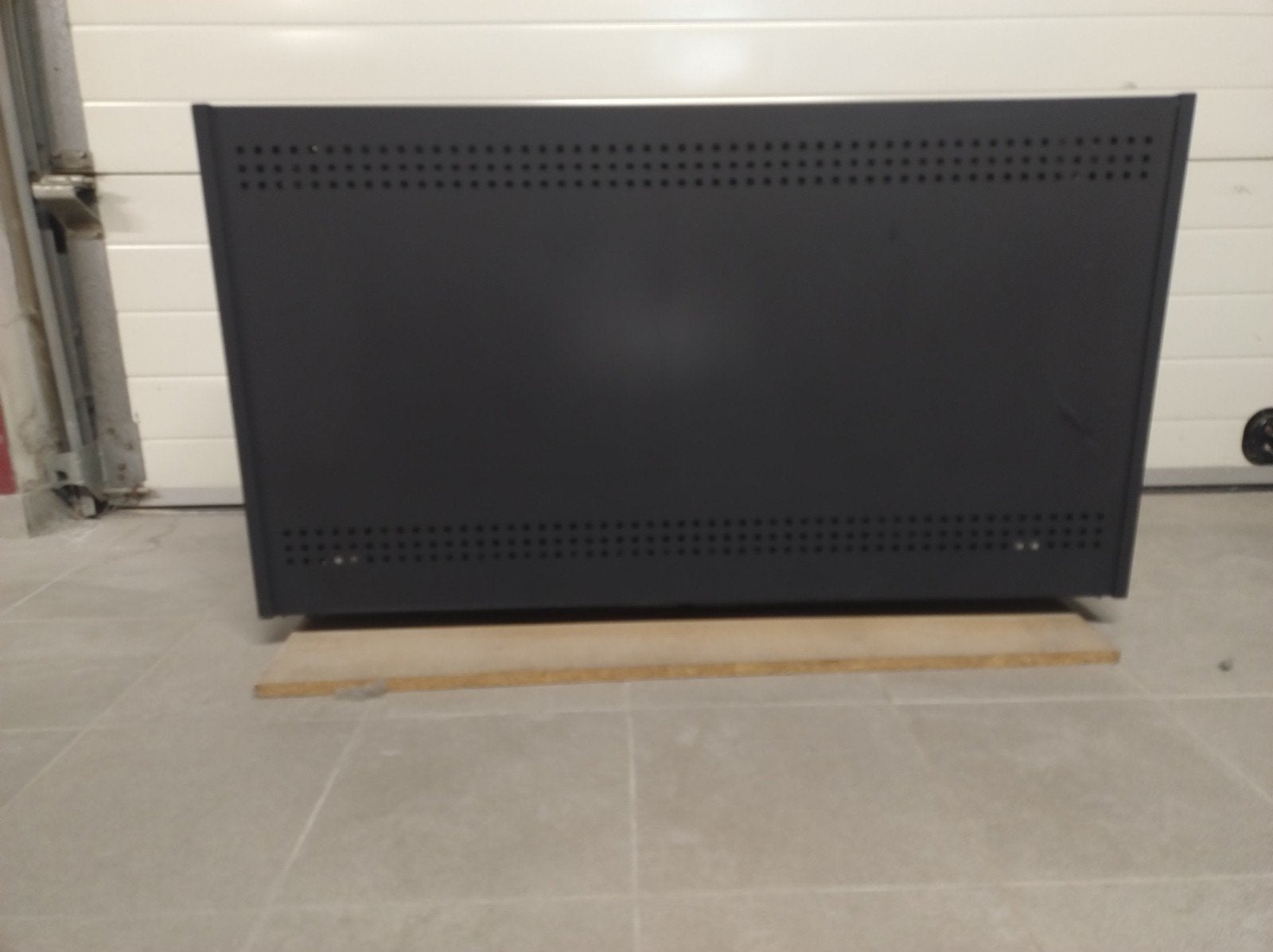 Well Straler wand gasradiator kleur antraciet, Doe-het-zelf en Bouw, Ophalen, Gebruikt, Radiator