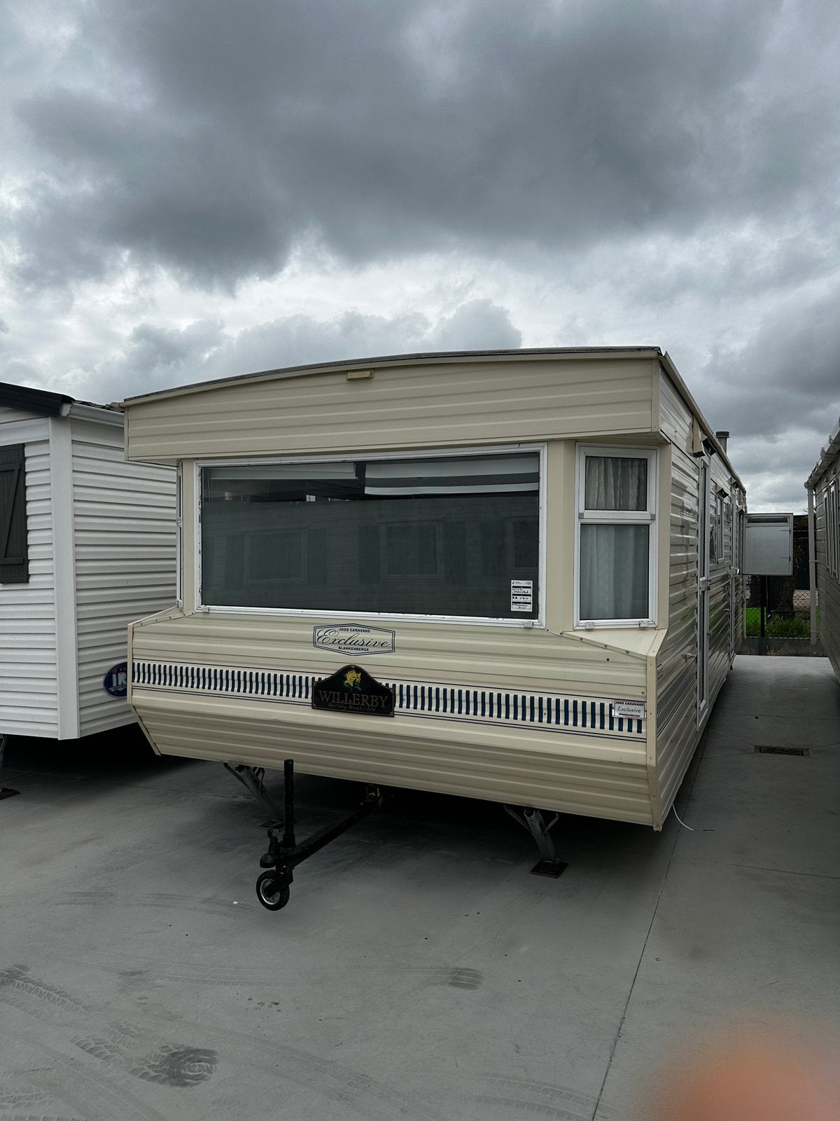 DEPOT D'OCCASION WILLERBY 880x310/2, Caravanes & Camping