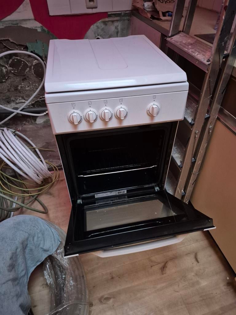 Cuisinière à gaz avec four, Electroménager, Gaz, 4 zones de cuisson, Comme neuf, Enlèvement