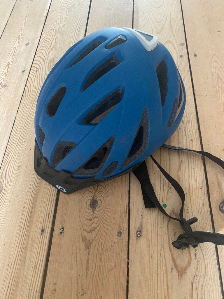 Casque vélo ABUS à peine utilisé, attache manquante, Ophalen, S