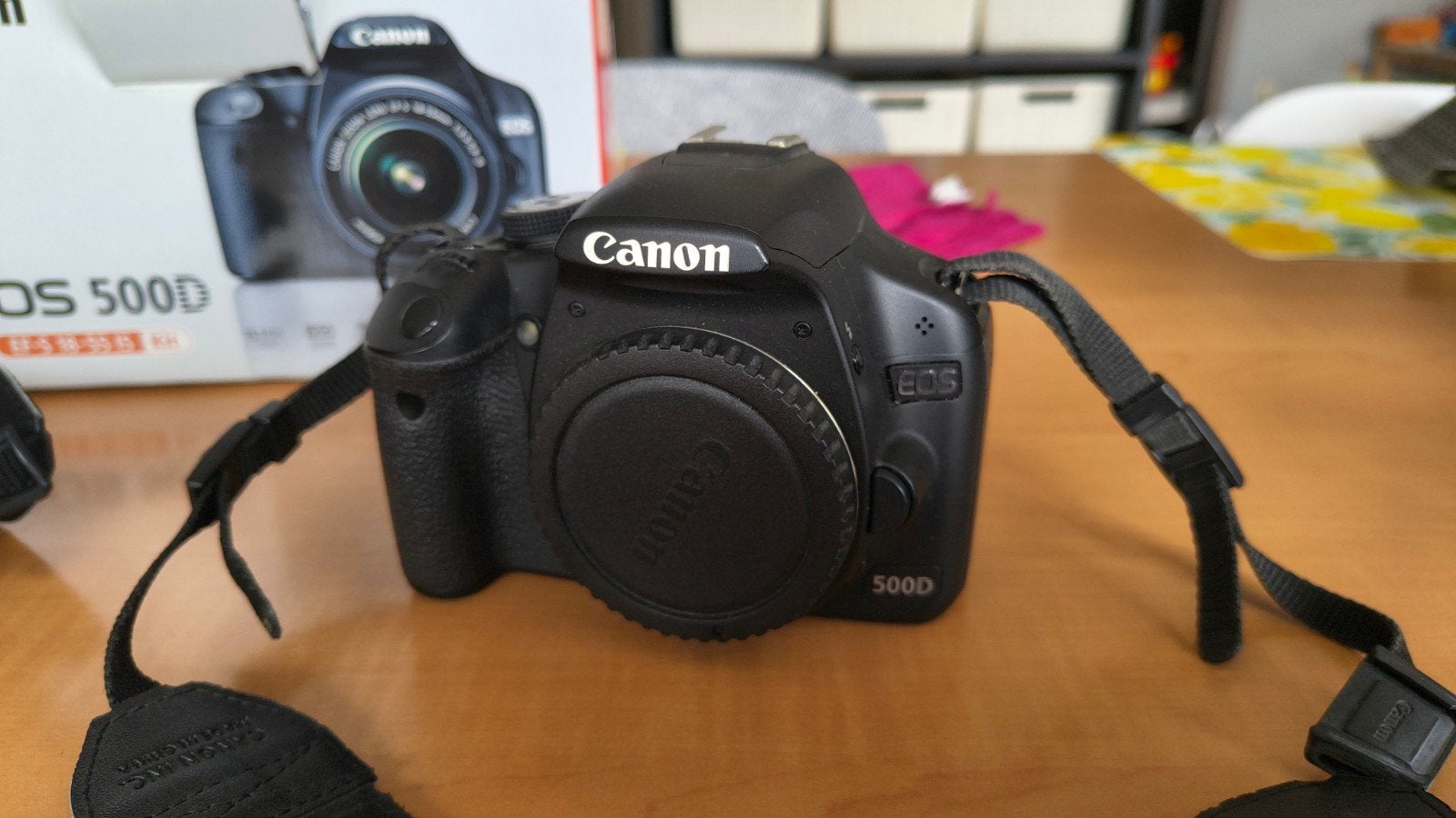 canon 500D eos body (err 20) + 4 batterijen, TV, Hi-fi & Vidéo, Appareils photo numériques, Enlèvement, Ne fonctionne pas, Chargeur