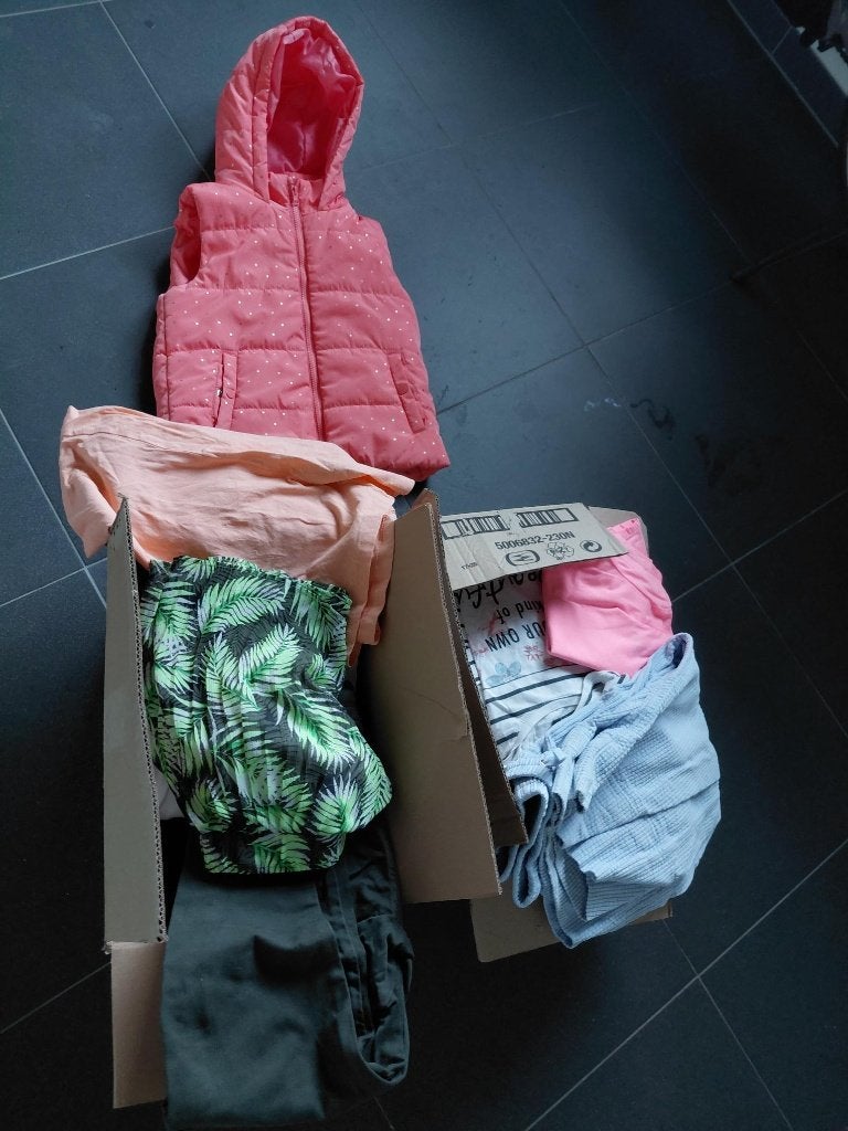 MEER DAN 50 STUKS MEISJES KLEDING VAN MAAT 140 TOT 155, Ophalen, Zo goed als nieuw, Meisje, Overige typen