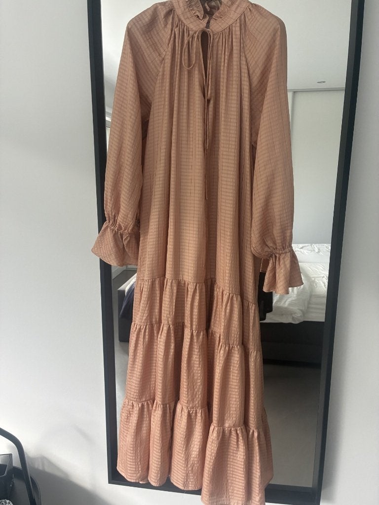 Zalmkleurig met gouddraad kleed  maat XS van Pippa 'h, Pippa 'h, Nieuw, Ophalen of Verzenden, Roze