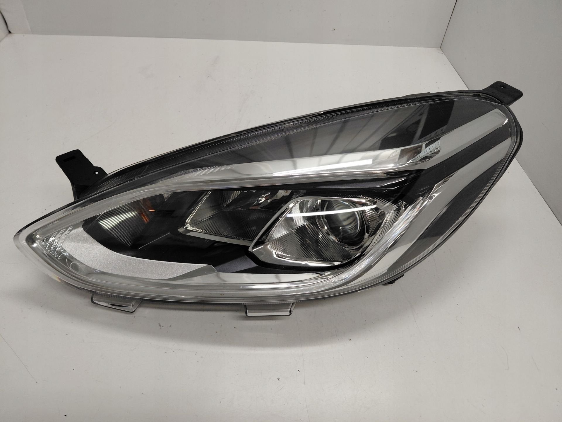 Ford Fiesta MK8 Koplamp Links H1BB-13W030-CE, Gebruikt, Info@ford.com, Ford, Ford Motor Company