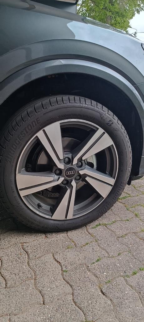 Jantes original Audi et pneus Bridgestone 215 /50/18, Autos : Pièces & Accessoires, Pneus & Jantes, 18 pouces, Pneu(s)