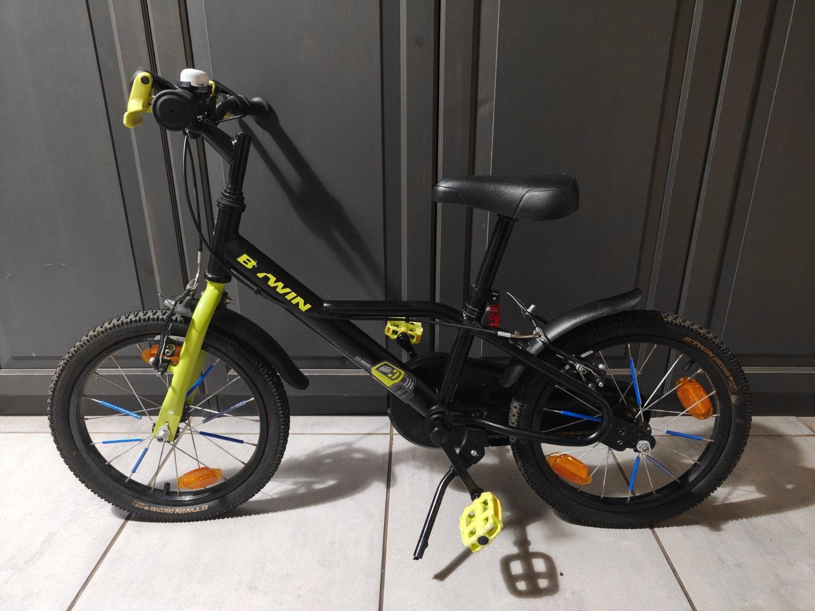 Btwin kinderfiets 16inch, Ophalen, 16 tot 20 inch, Velgrem, Zo goed als nieuw