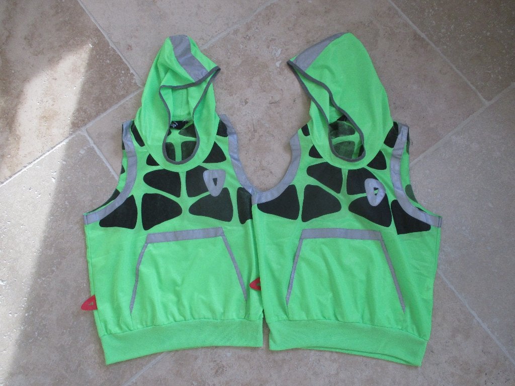 2 fluohesjes zeppe en zikki, Ophalen, Zo goed als nieuw