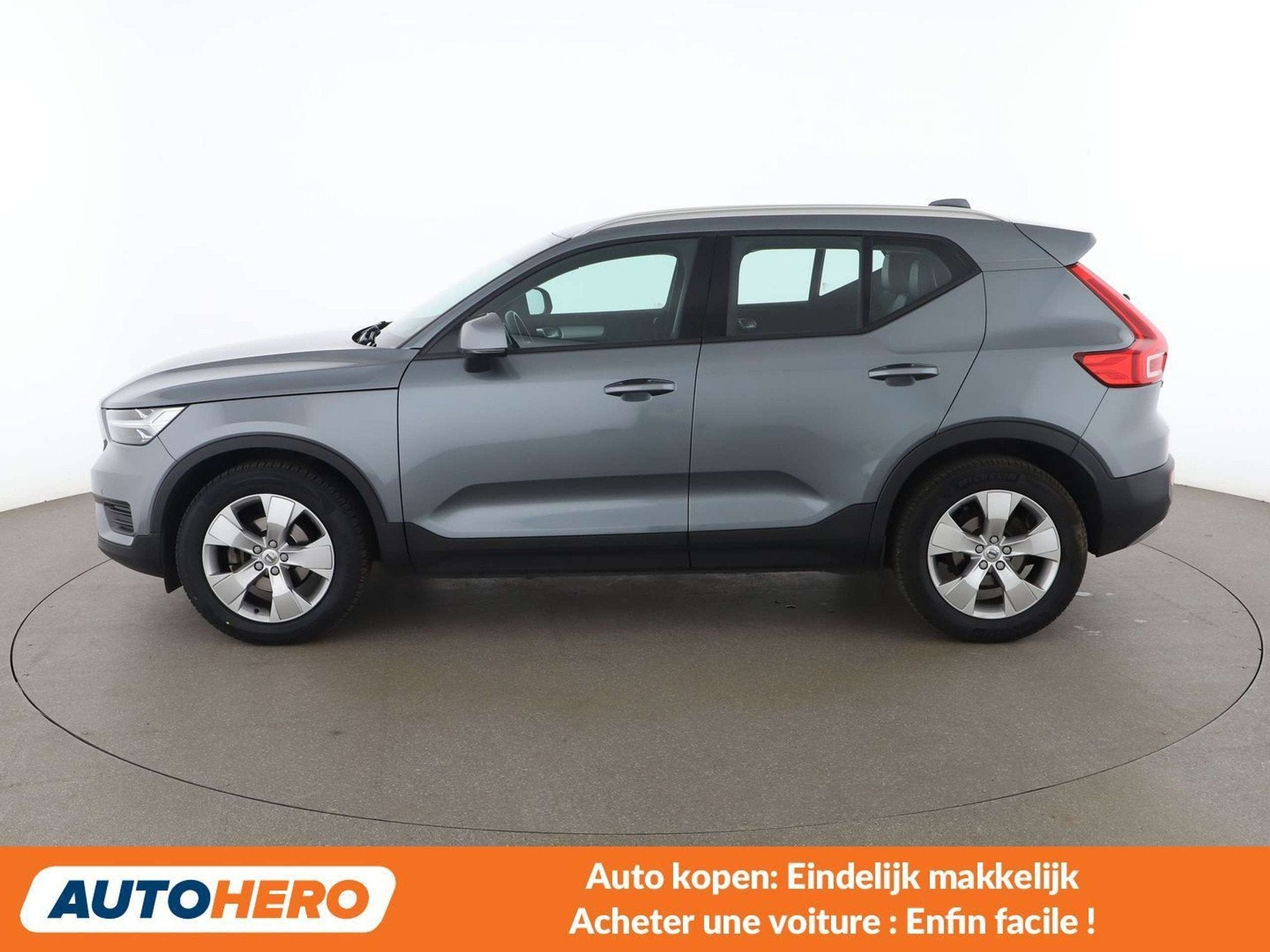 Volvo XC40 1.5 Momentum 2WD (bj 2018), Auto's, Voorwielaandrijving, Gebruikt, https://public.car-pass.be/vhr/f3c603b1-bc65-4d8f-a5d9-0a7e01d2e19b