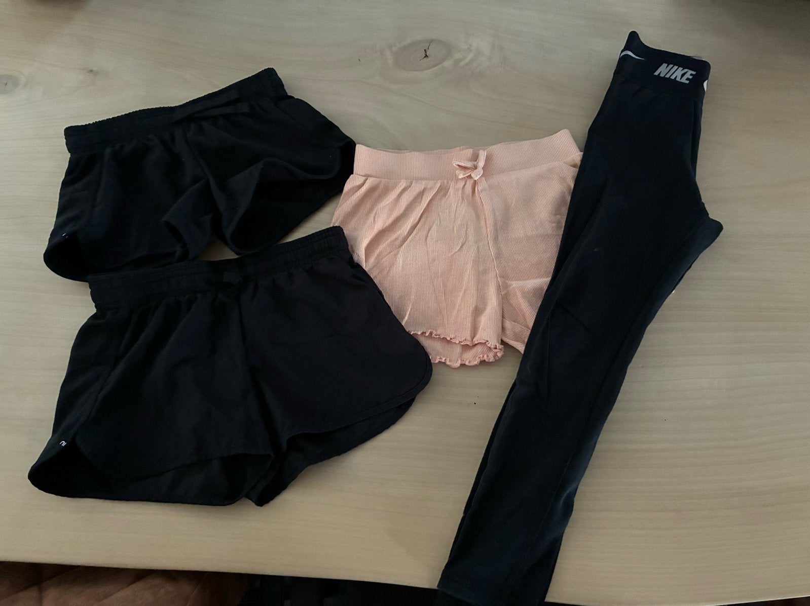Broeken meisjes, Kinderen en Baby's, Kinderkleding | Maat 122, Ophalen of Verzenden, Gebruikt, Meisje, Broek