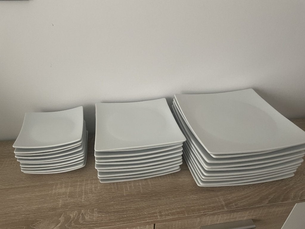 30 ASSIETTES "HAUTE CUISINE-COOKWARE", Maison & Meubles, Assiettes(s), Comme neuf, Enlèvement, Autres matériaux