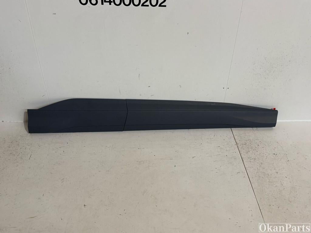 Moulure de porte arri re avant droite Audi Q4 e-Tron 89A8539, Autos : Pièces & Accessoires, Carrosserie & Tôlerie, Porte, Droite