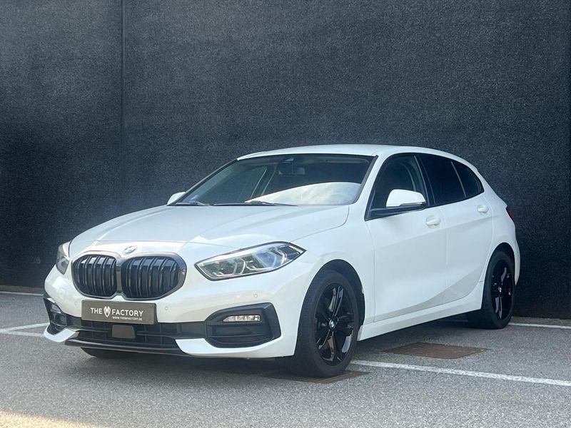 BMW Série 1, Gebruikt, Wit, https://public.car-pass.be/vhr/0e8ef258-26df-4cda-ba43-08c4b0a391bb, Bedrijf