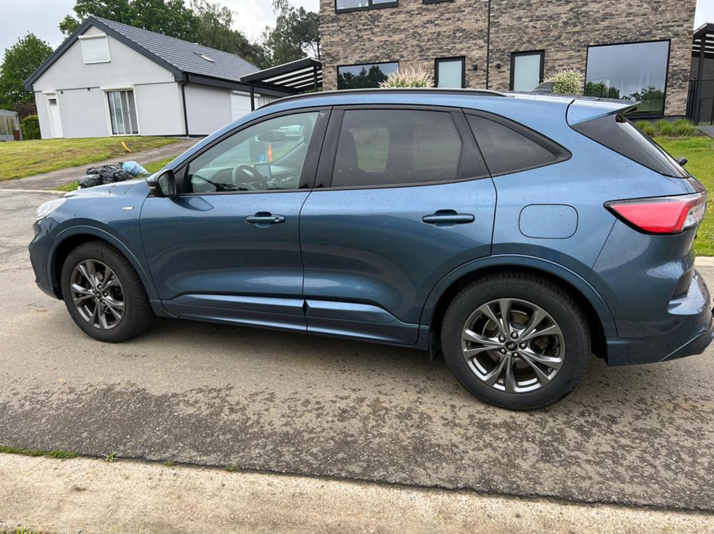 Kuga 1.5 ST LINE 150 pk model 2020 sportpakket, Autos, Ford, 1489 cm³, Cuir et Alcantara, Achat, Boîte manuelle