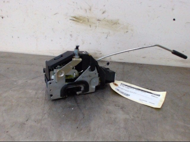 SERRURE DE PORTE RODS AVANT DROIT Volkswagen Fox (5Z), Utilisé, Volkswagen