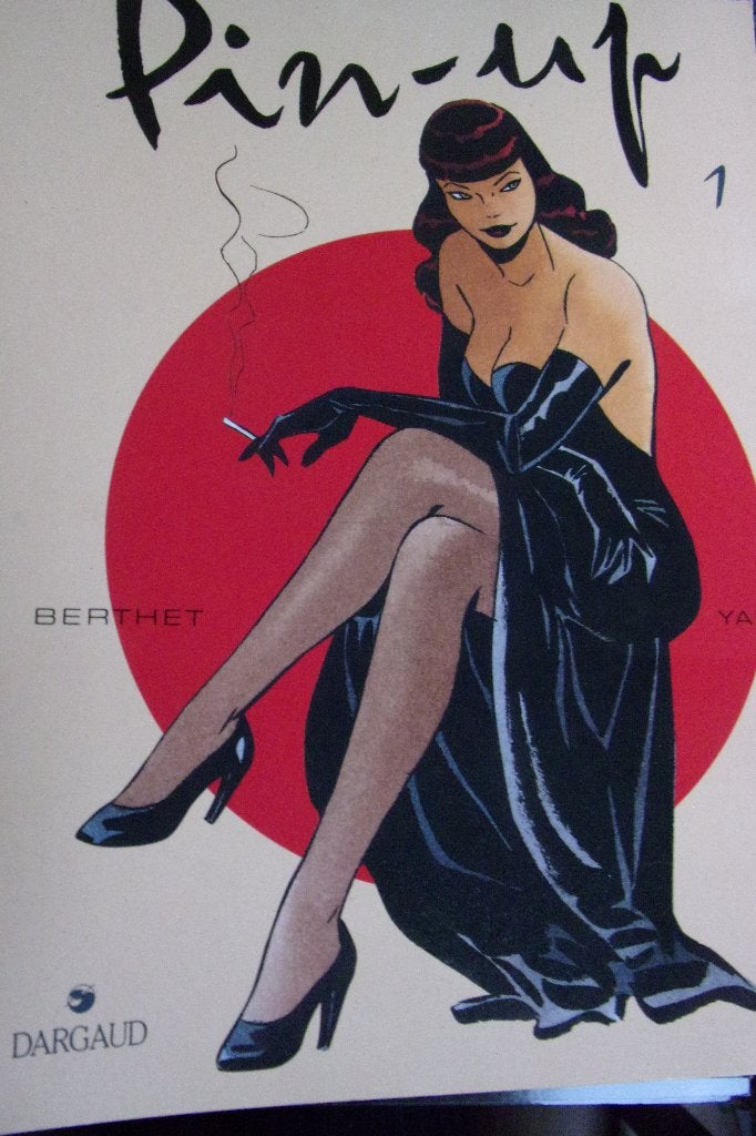 pin up girl , complete reeks nr 1 tot en met 9 softcover, Livres, Enlèvement ou Envoi