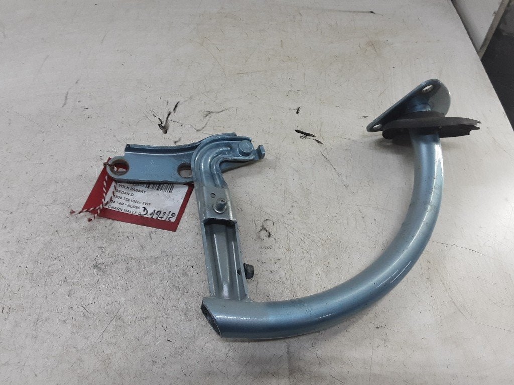 COFFRE COUVERCLE CHARNIERE DROIT Volkswagen Passat (3B3), Volkswagen, Mevr. I. Hauben, Utilisé, Rue de l'Espoir 34 34
4030  GRIVEGNÉE, BE