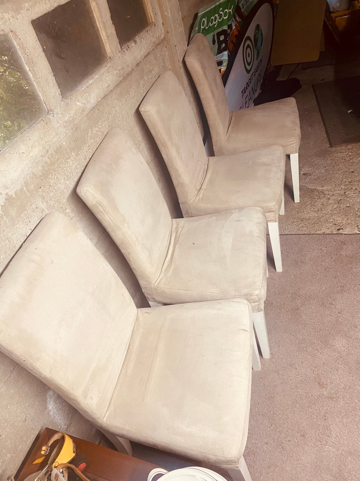 4 suede eerkamerstoelen onbeschadigd, Huis en Inrichting, Ophalen, Zo goed als nieuw