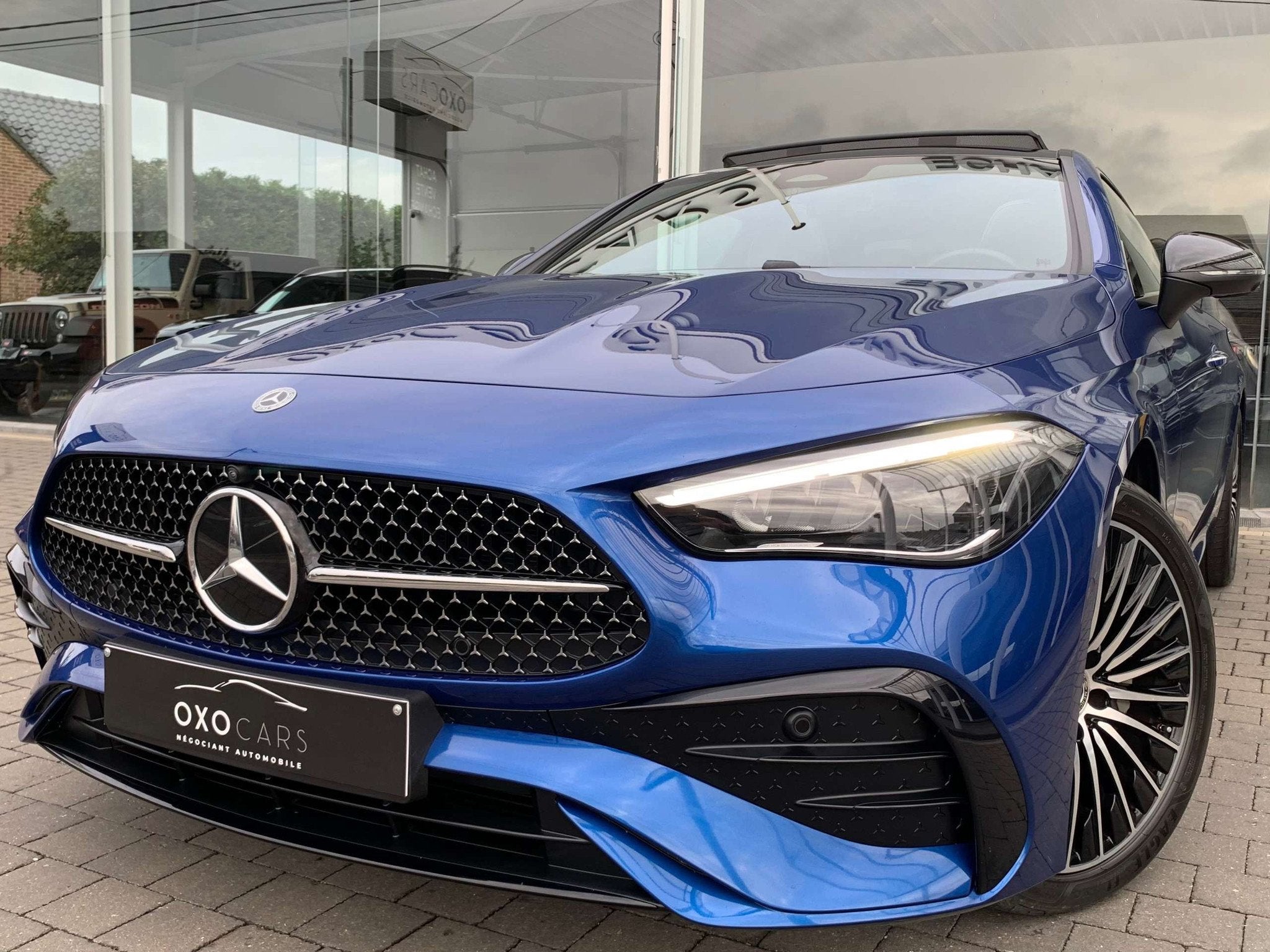 Mercedes-Benz CLE 200 4 MATIC 204CV / Pack AMG / Pack NIGTH, Autos, Cuir, Achat, Entreprise, Noir