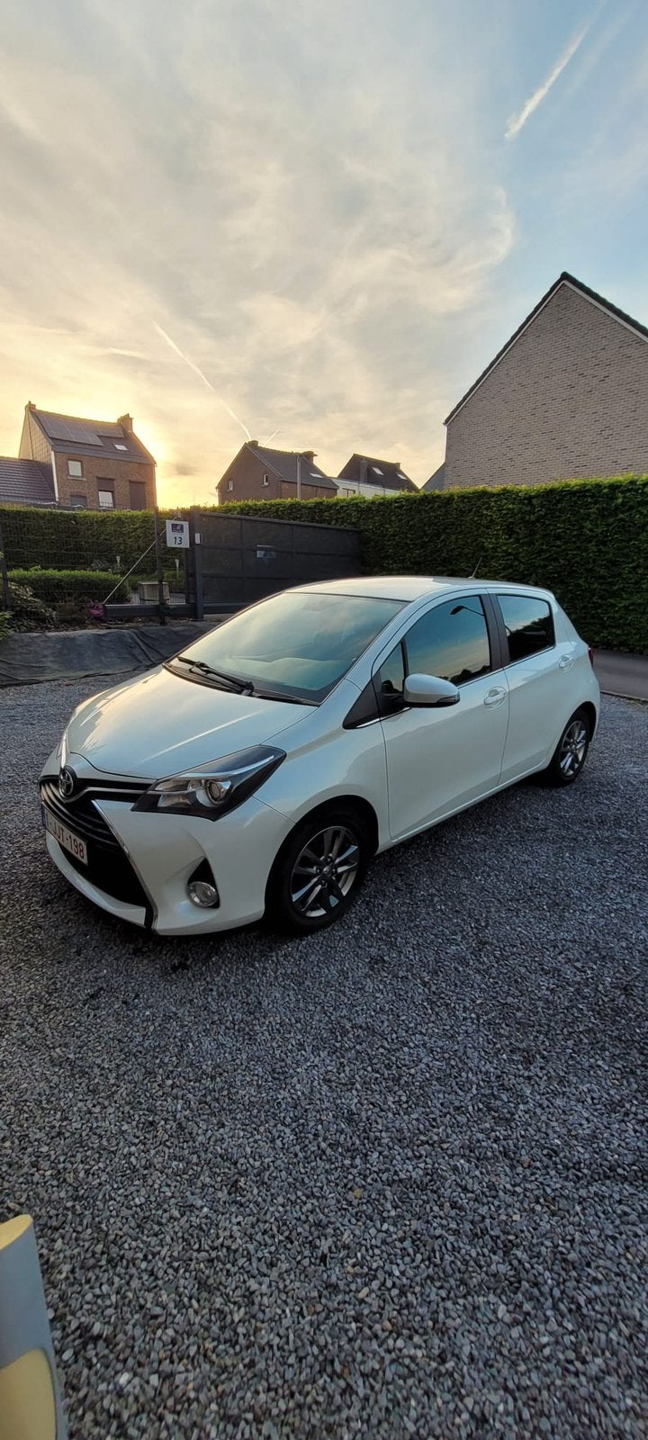 TOYOTA YARIS 1.0 VVTI - carnet entretien complet, Auto-onderdelen, Filters, Ophalen