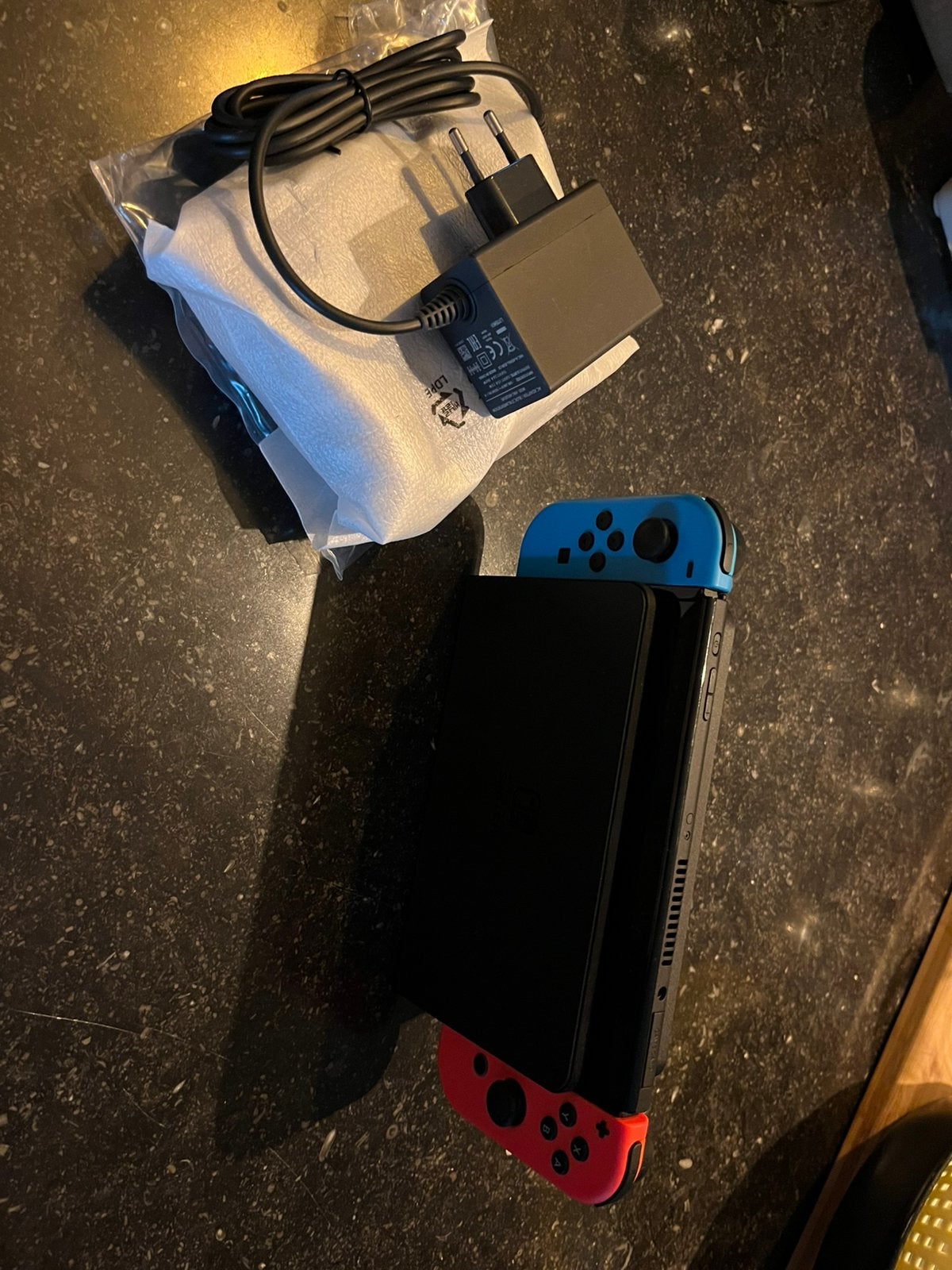 Nintendo Switch met OLED scherm, Enlèvement, Neuf, Autres genres