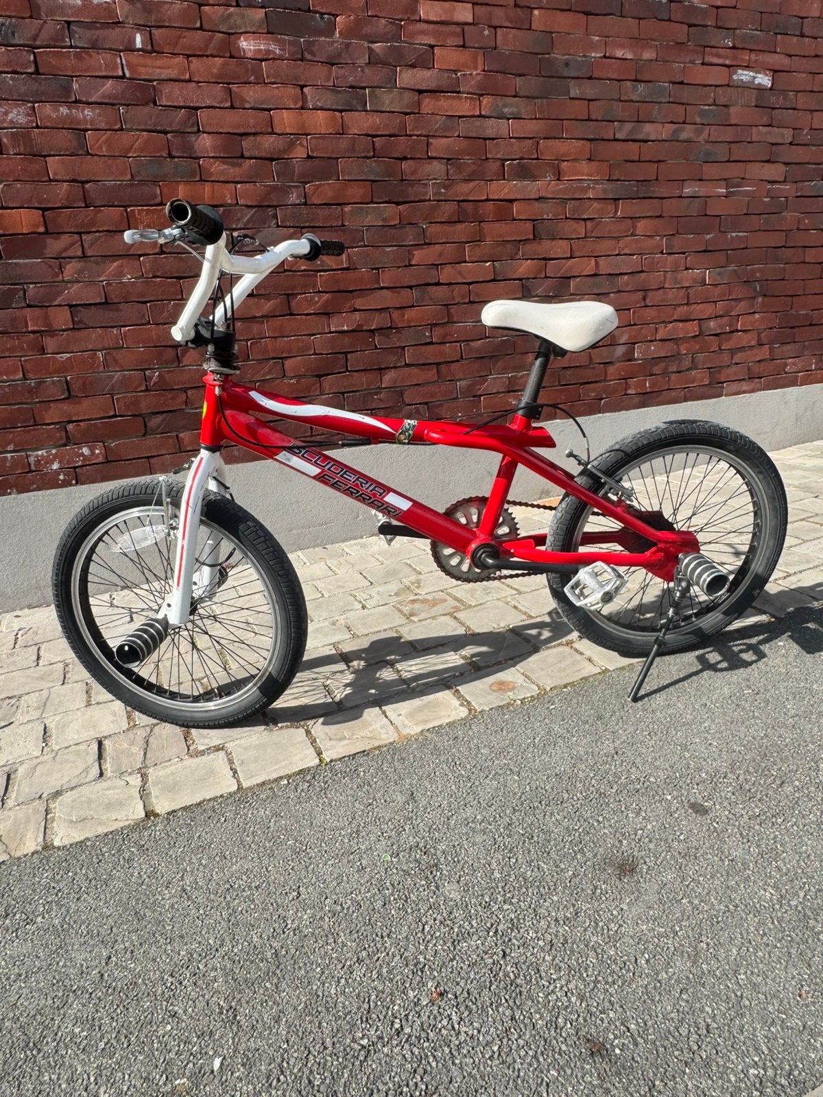 BMX SCUDERIA FERRARI 20 inch. Stuur kan 360 graden draaien, Ophalen, 16 tot 20 inch, Velgrem, Aluminium