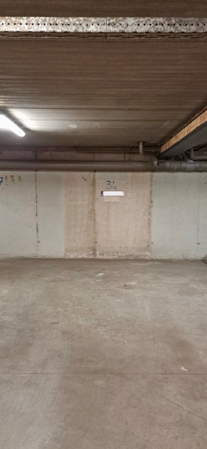 Te huur - ondergrondse autostaanplaats centrum Lommel, Provincie Limburg