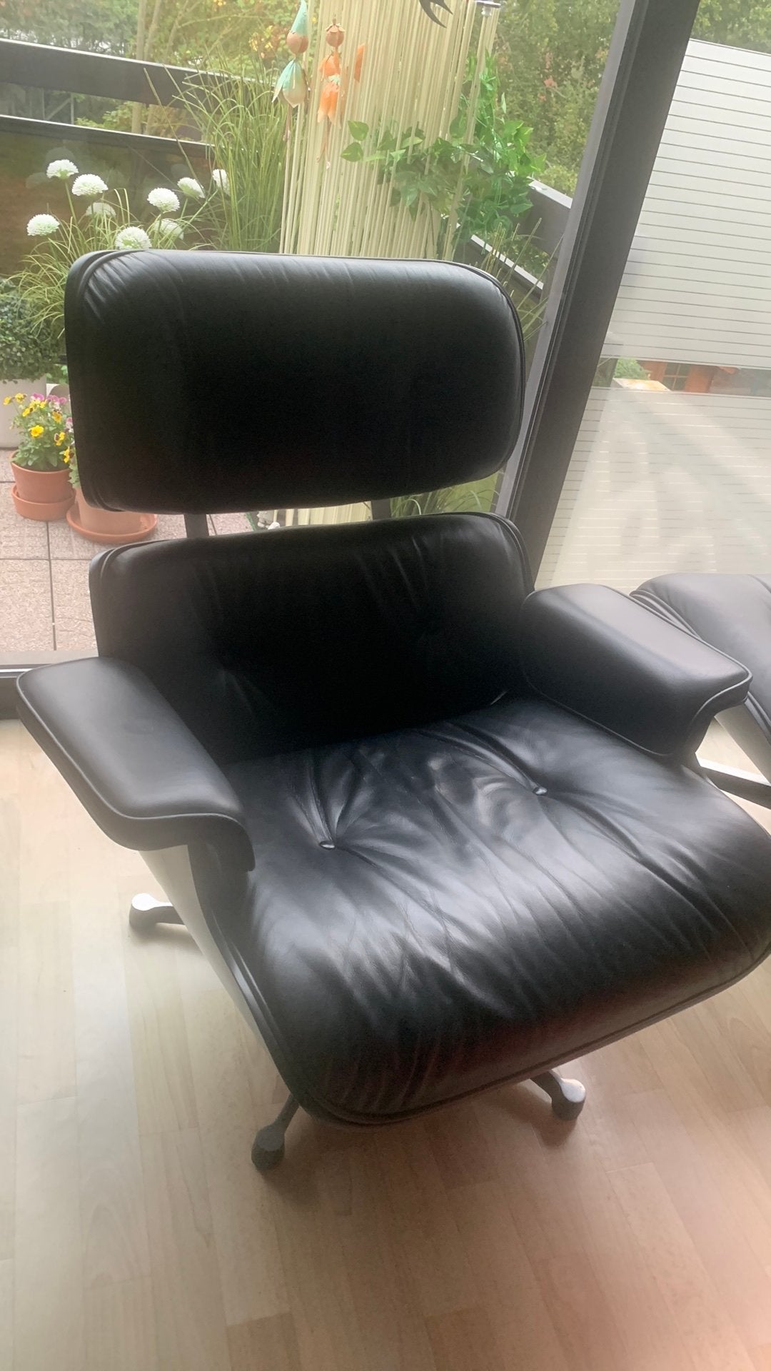 Prachtige Eames lounge chair + ottoman lees de beschrijving, Huis en Inrichting, Ophalen, Gebruikt
