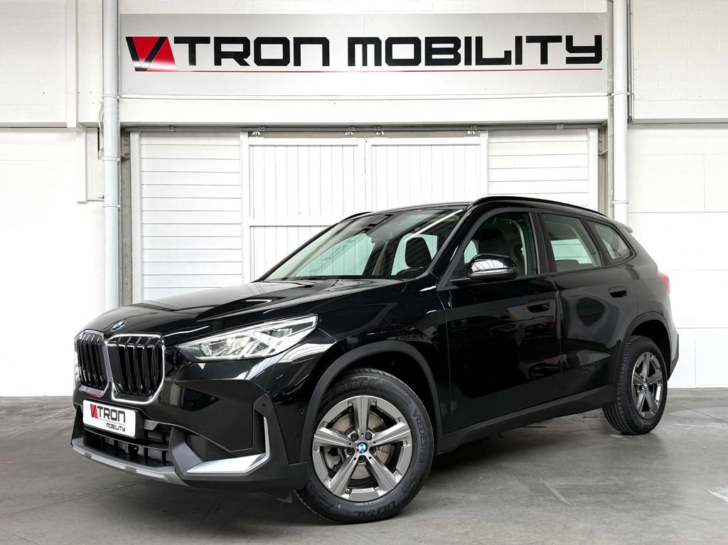 BMW X1 X1 2.0 dAS sDrive18 CAMERA*LED*CC*NAVI*DAB*CARPLAY*PD, Auto's, Stof, 4 cilinders, Zwart, Bedrijf