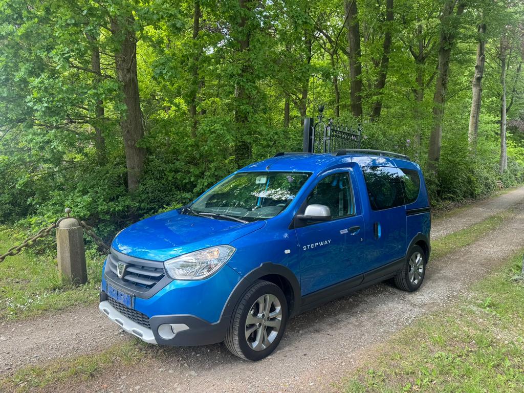 Dacia Dokker 1.6iessence Climatisation Navi Euro6B 30.000 km, Autos, Achat, Euro 6, Particulier, Dokker