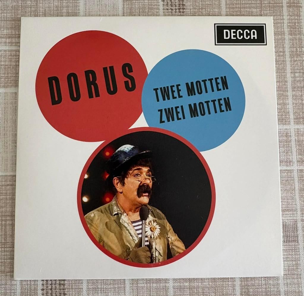 Dorus - Twee Mottten - Zwei Motten (Blauwe Vinyl) (SV), CD & DVD, Vinyles | Néerlandophone, Enlèvement ou Envoi, Comme neuf, Autres formats