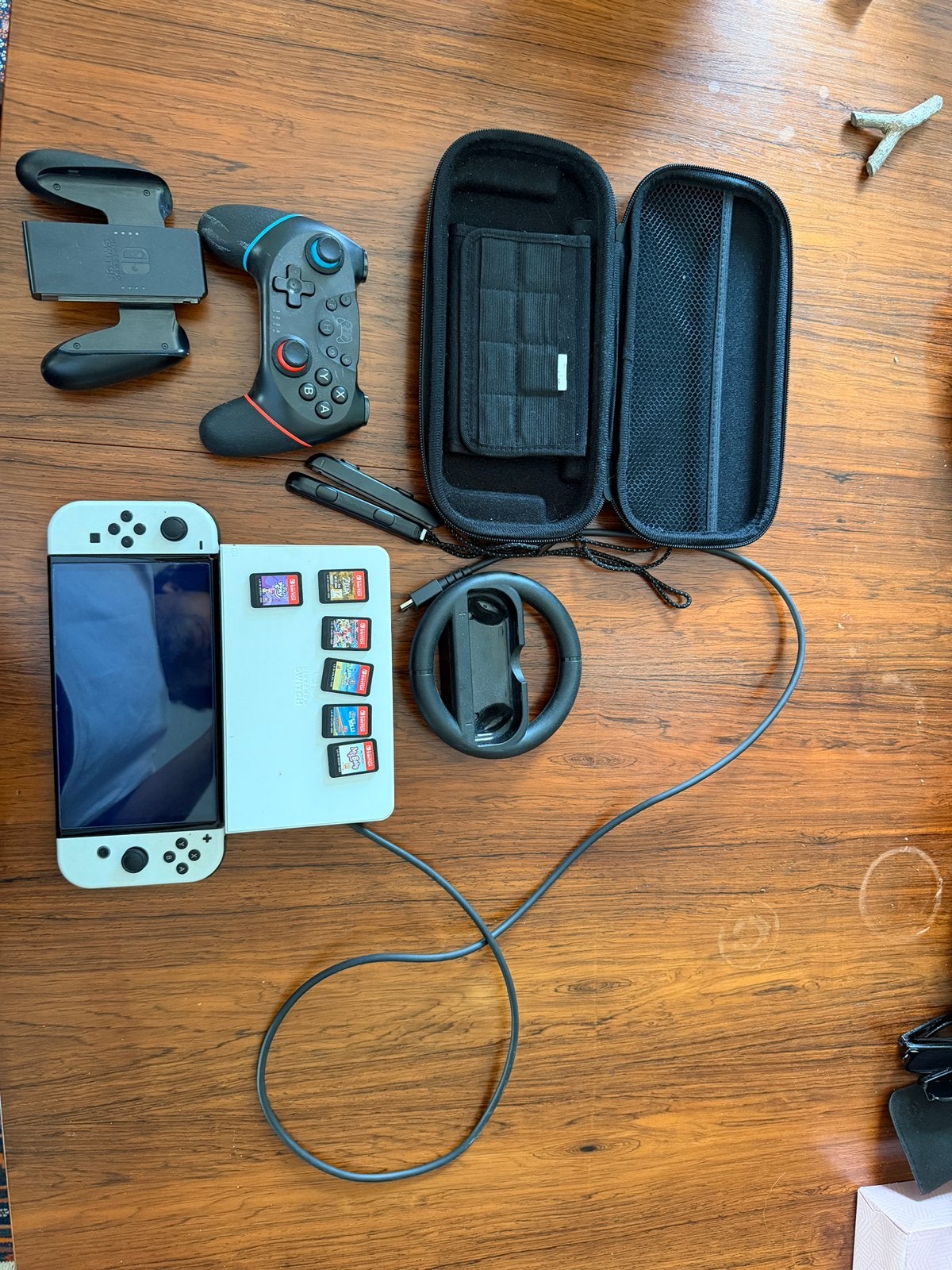 Nintendo Switch Oled - 7 games en accessoires (Pokémon, …), Enlèvement ou Envoi, Comme neuf, Switch OLED